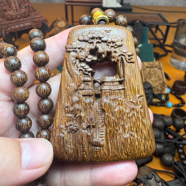 沉香木沉香木白旗镂空山水牌-0.8越南沉香木双面精工雕刻