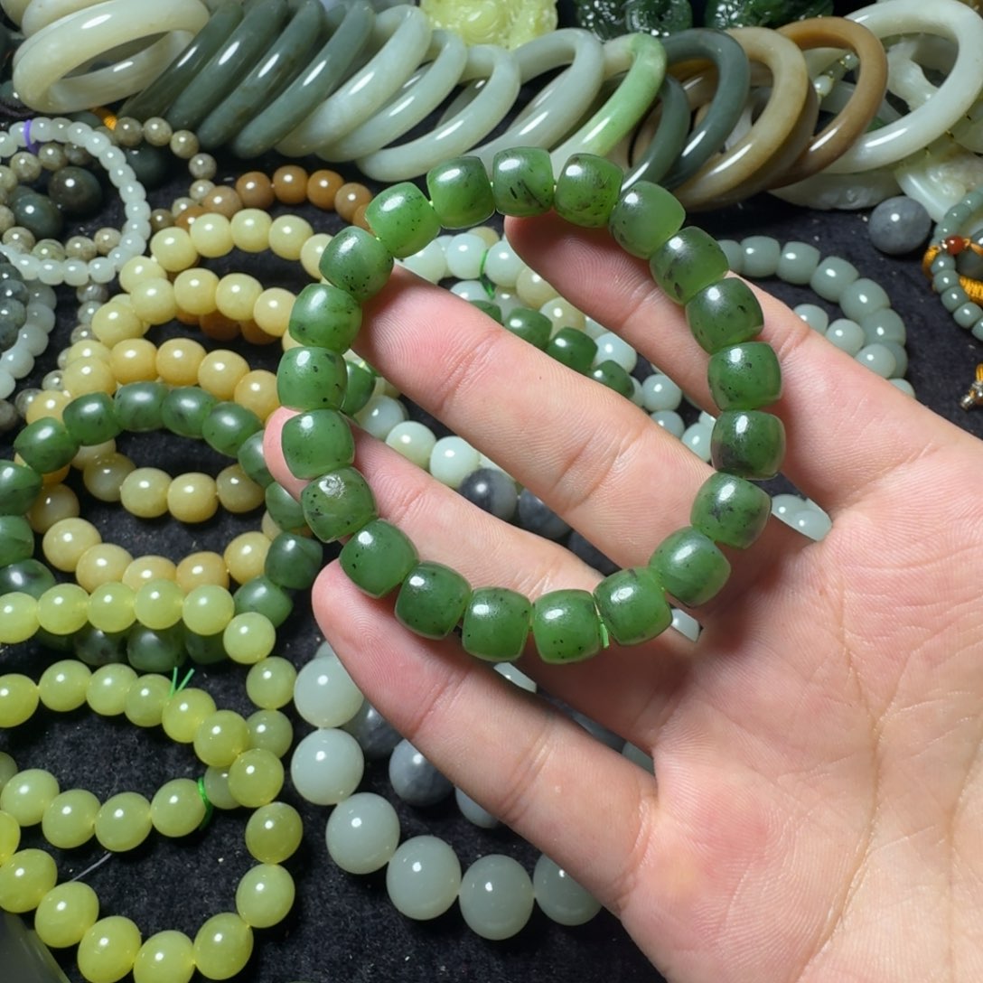 和田玉未镶嵌手串