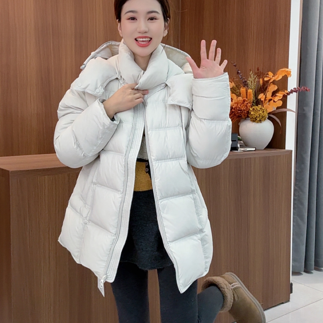 香港一诺 7125你的名字 衣长76充绒量185克羽绒服
