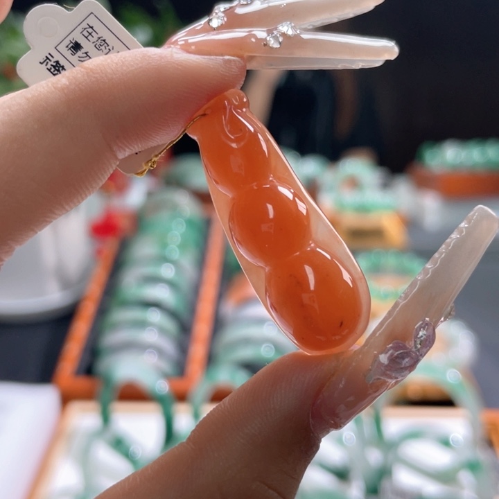 石英质玉吊坠(不含链)未镶嵌