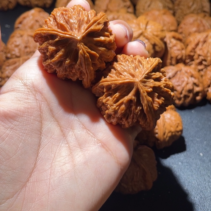 海***洋吊坠桃核小妹三棱