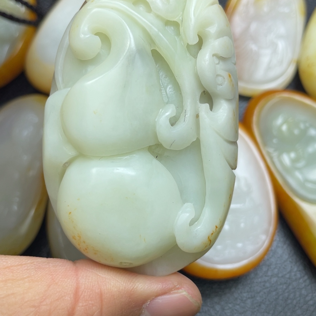 和田玉未镶嵌挂件