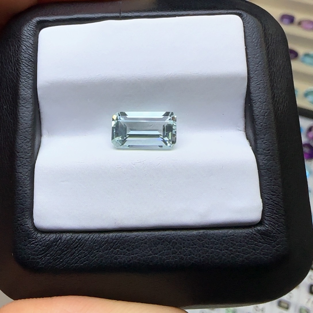 海蓝宝石裸石未镶嵌天然无烧 约2克拉