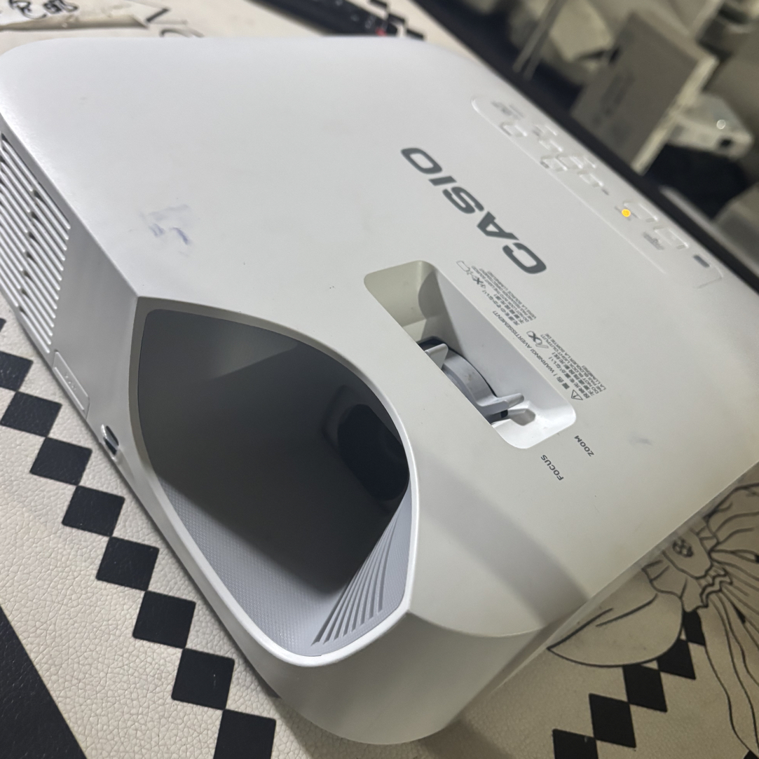 二手 新款卡西欧350ws1280.800激光投影仪 运费自理