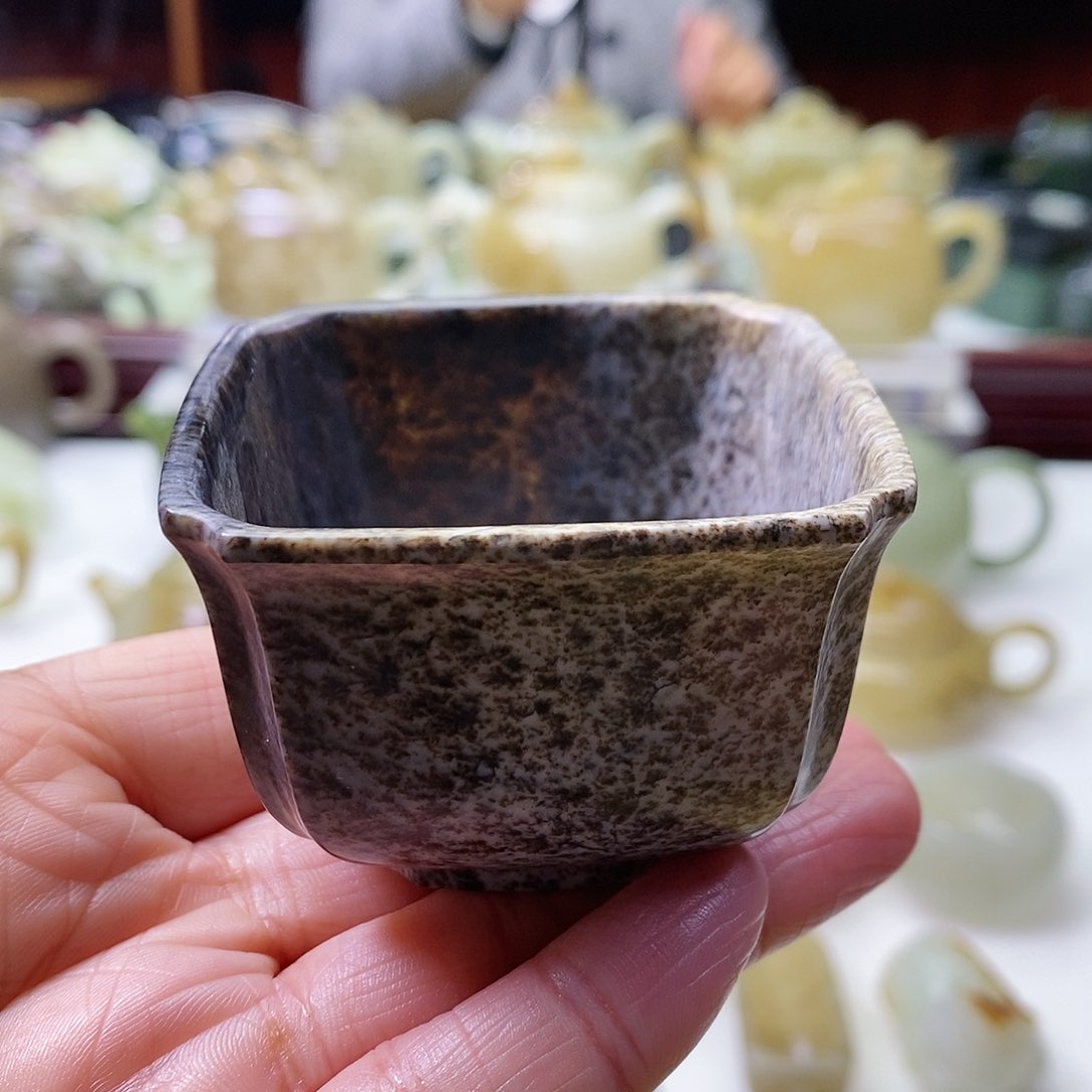 和田玉茶杯未镶嵌