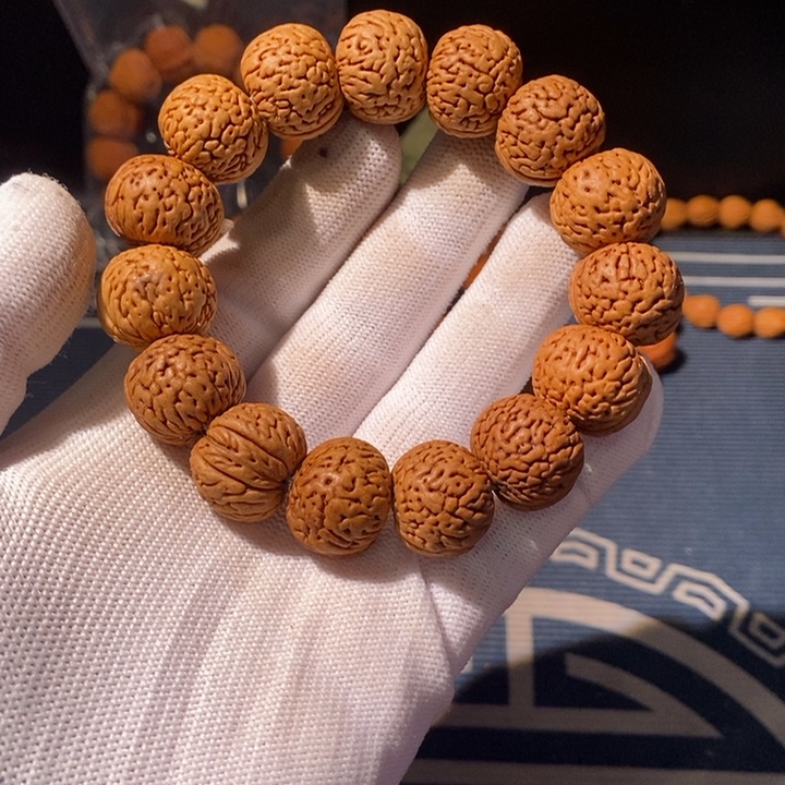 文玩核桃手串……27