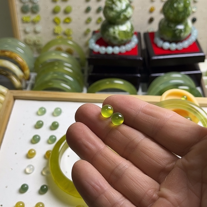 未镶嵌蛇纹石玉吊坠(不含链)