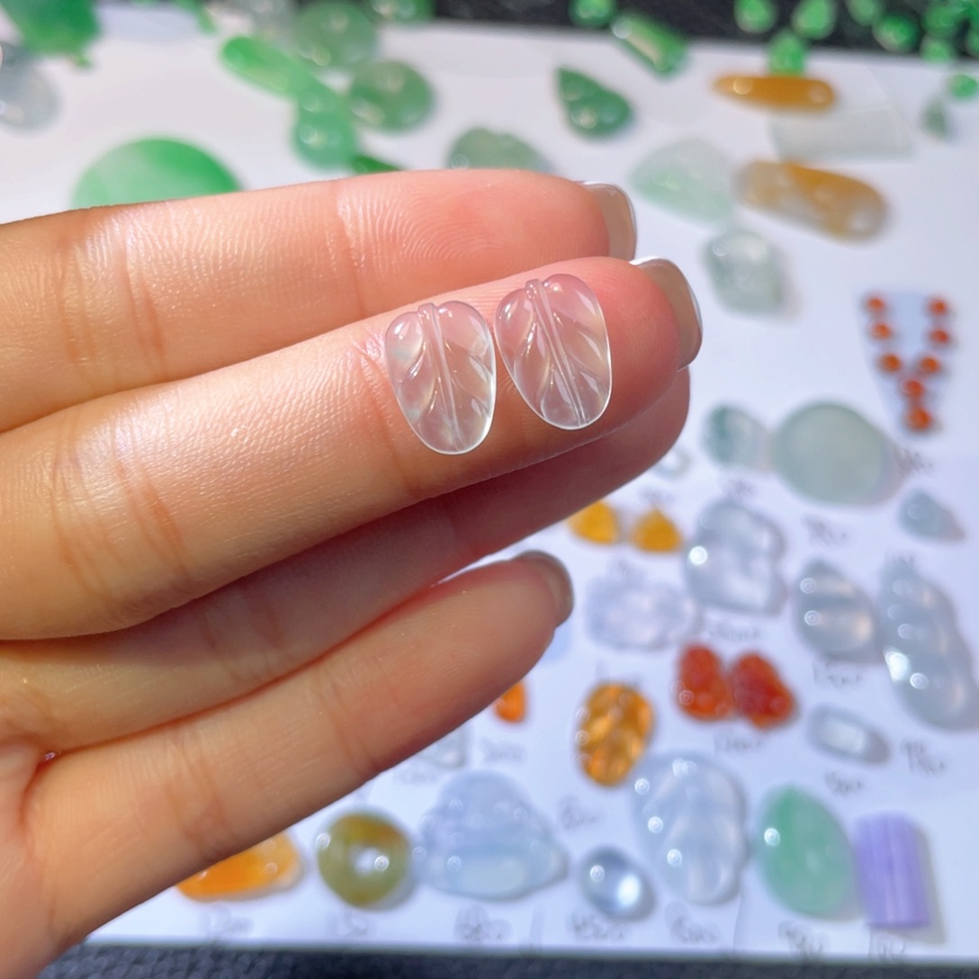 翡翠颈饰未镶嵌裸石