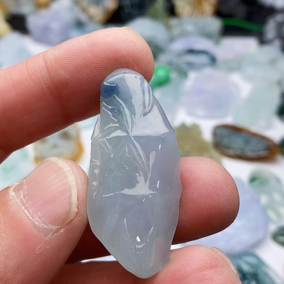 翡翠颈饰未镶嵌竹节