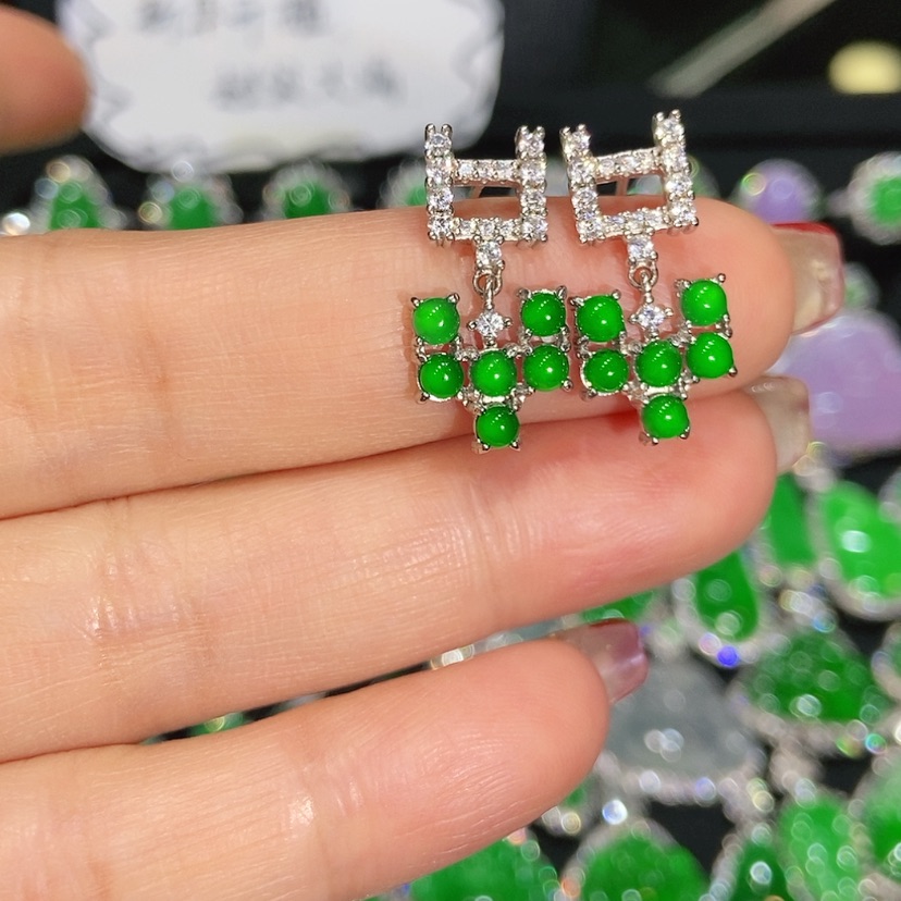 【闪购商品】翡翠耳饰未镶嵌天然翡翠