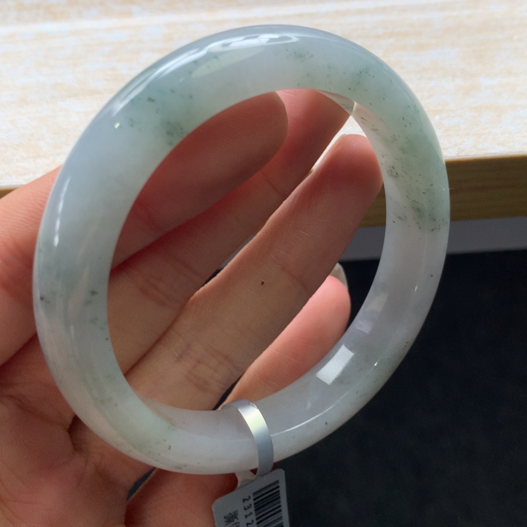 翡翠未镶嵌手镯手镯