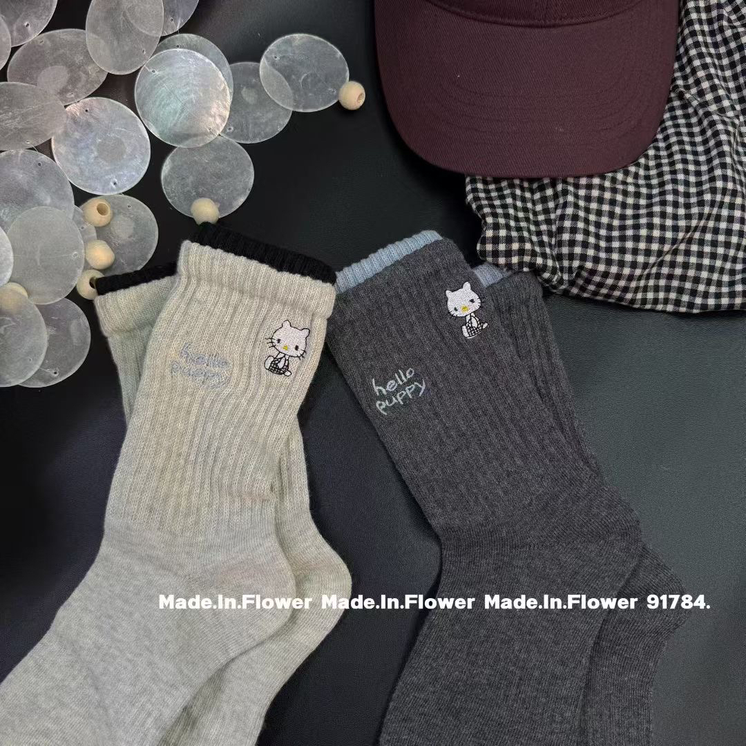 【实拍】Flower 91784 kitty刺绣可爱秋冬中筒袜软乎乎保暖百搭潮袜