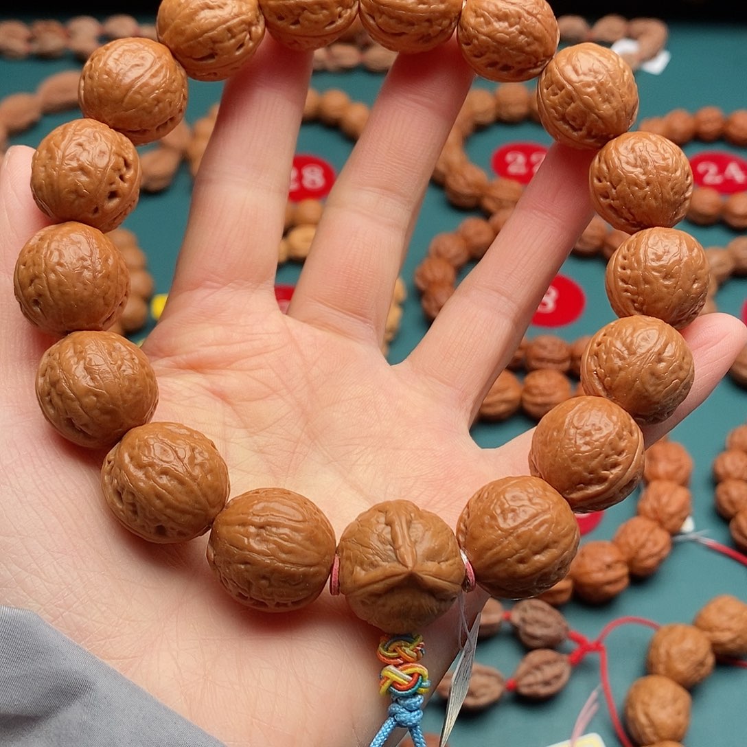 文玩核桃手串18尺寸光头龙珠