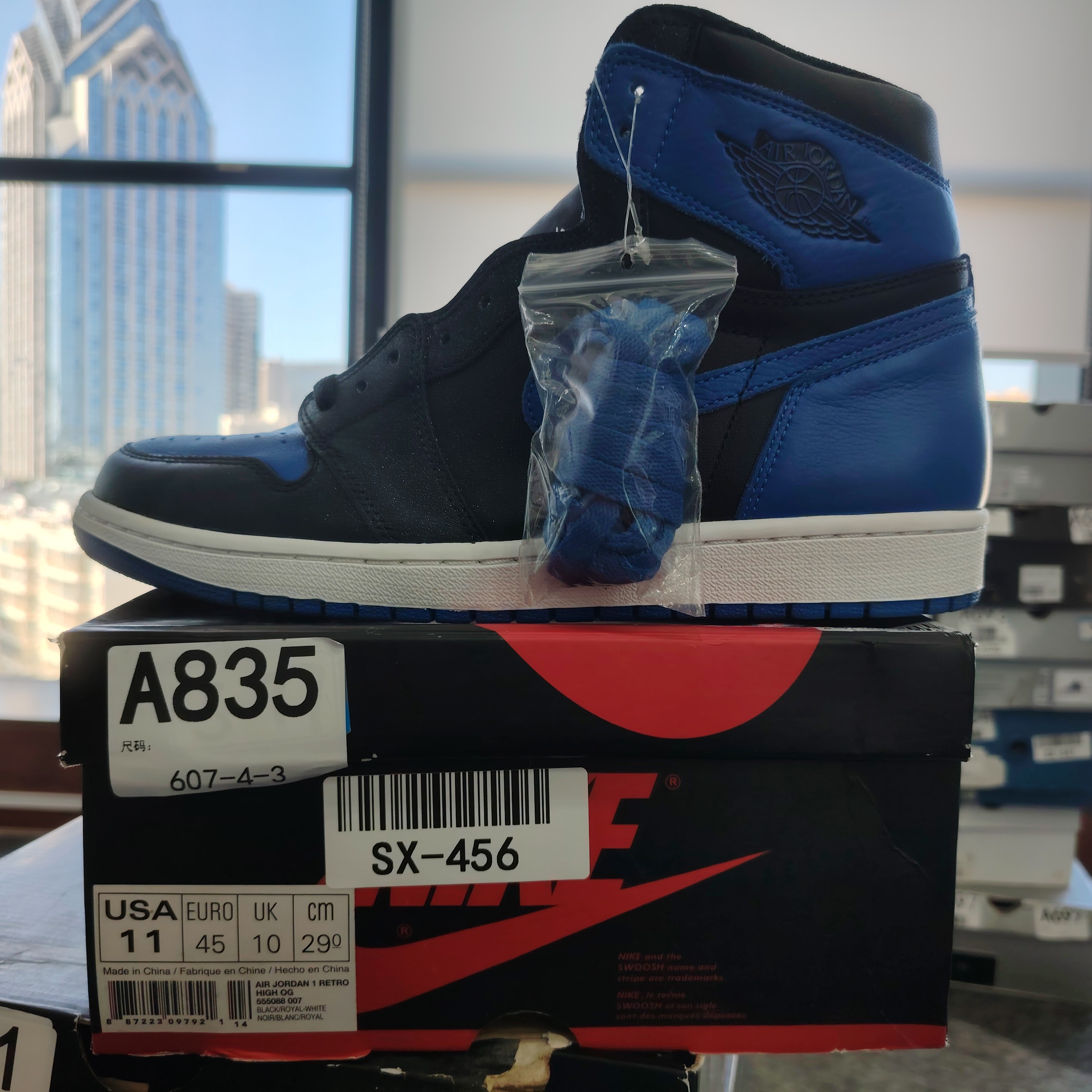 Nike aj1黑蓝高帮 45码 全新原盒 12月31 sun A835