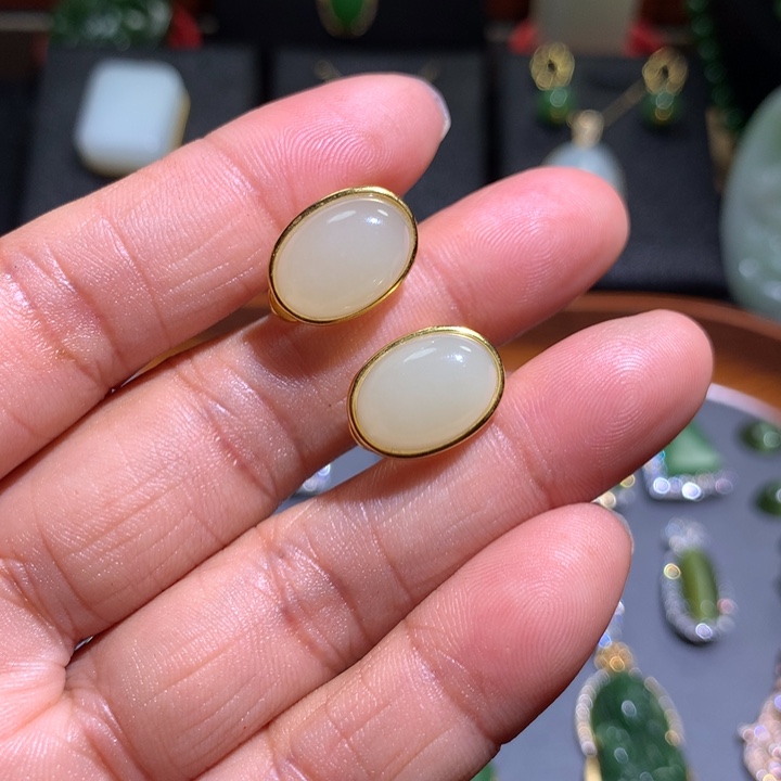 和田玉耳钉银S925镶嵌