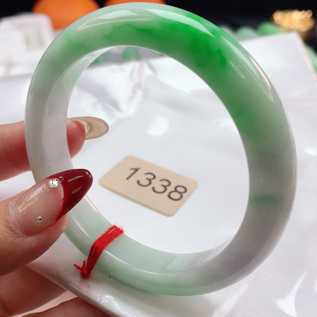 翡翠手镯未镶嵌无**咪1338正圈56