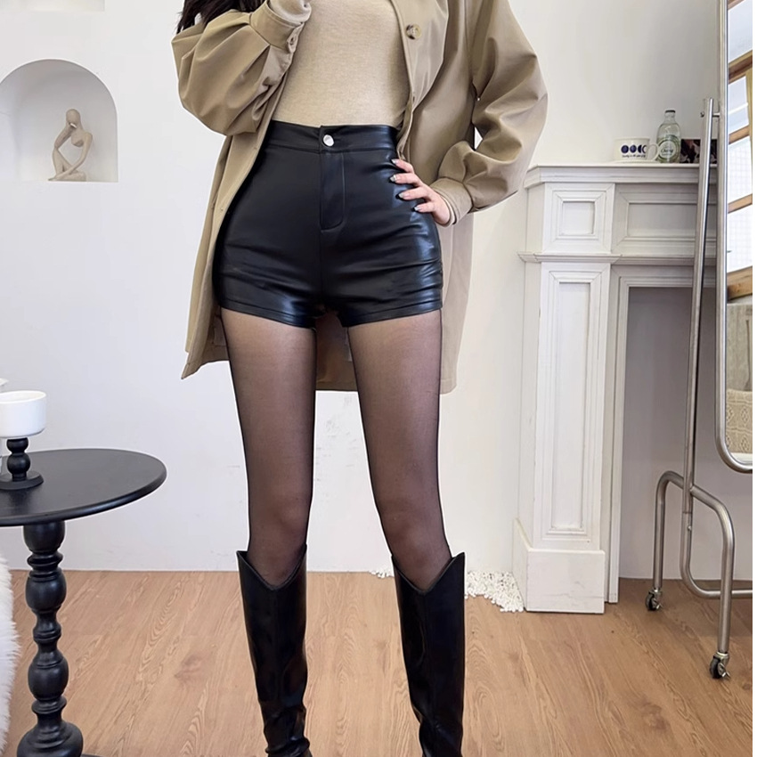 黑色皮短裤女秋冬高腰包臀皮打底洋气紧身性感热裤超短拉链皮裤
