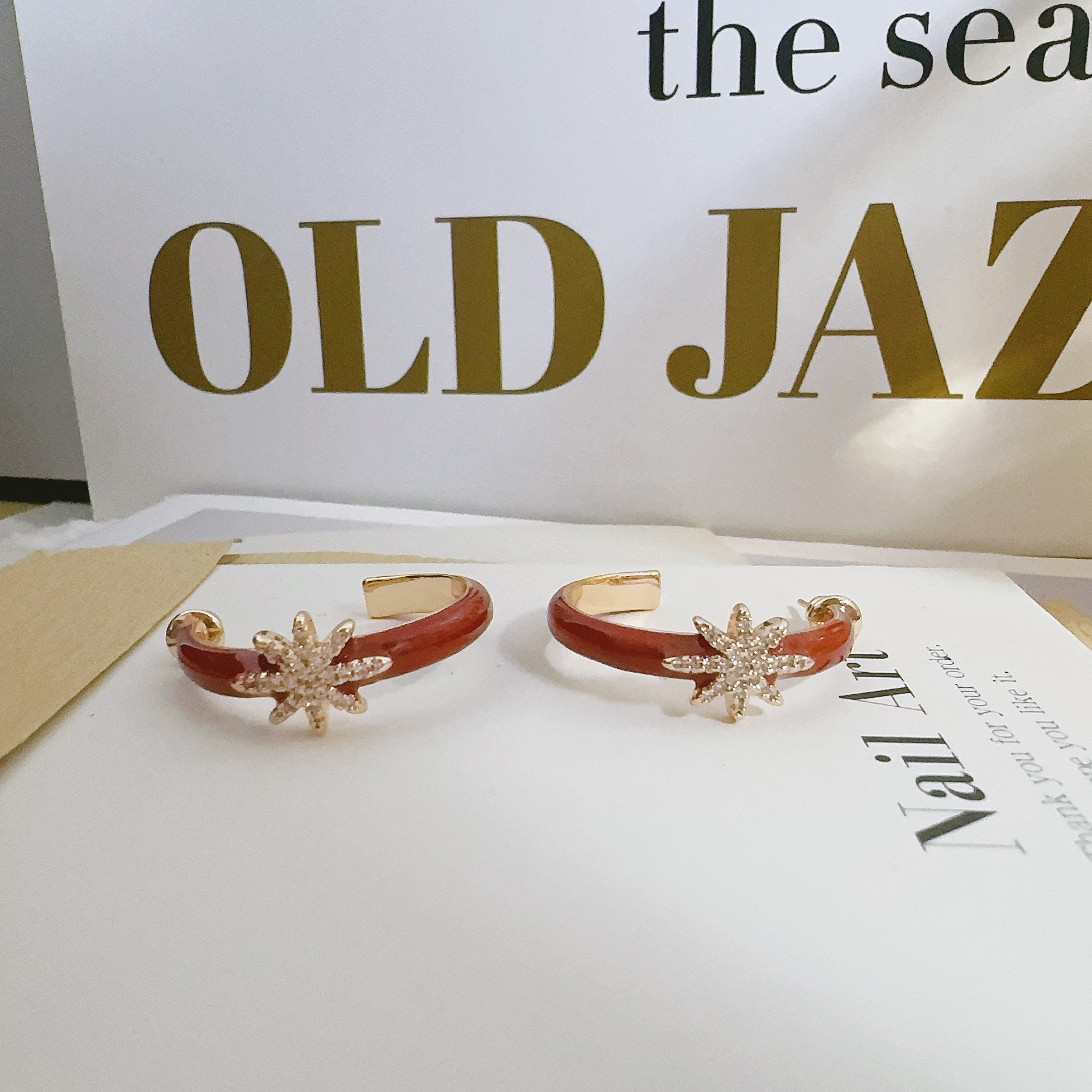 铜合金耳饰 4243 红色滴油芒星耳圈