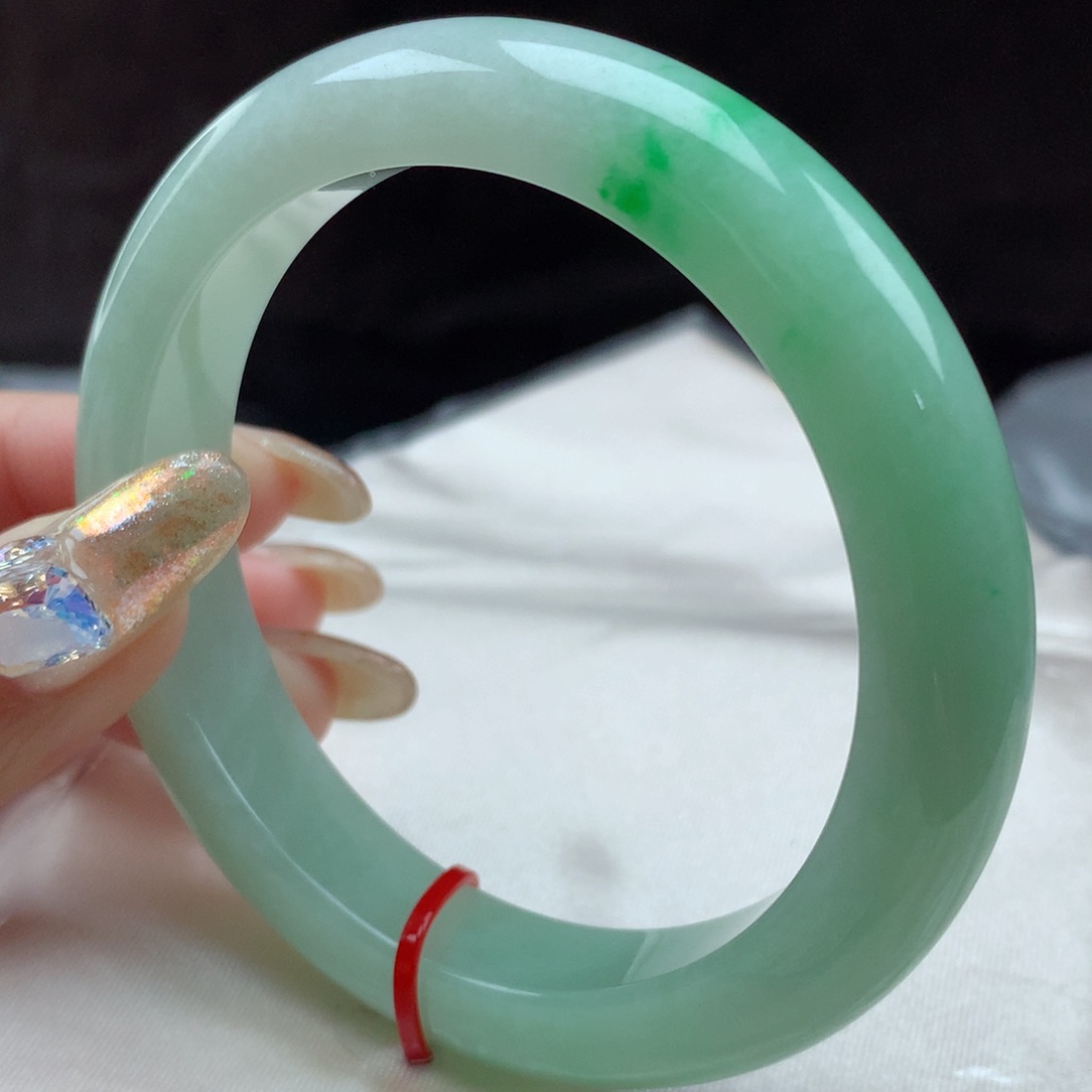 翡翠手镯未镶嵌96406，