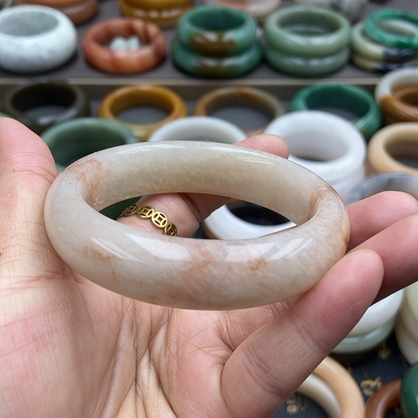 【闪购商品】石英质玉手镯57未镶嵌