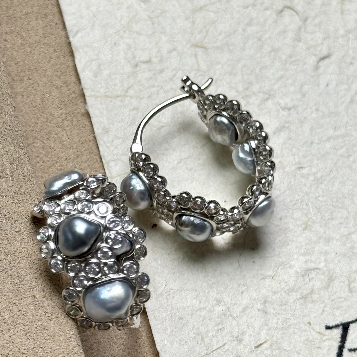 Pearl Bliss珠禧S925银包镶大溪地keshi珍珠耳圈