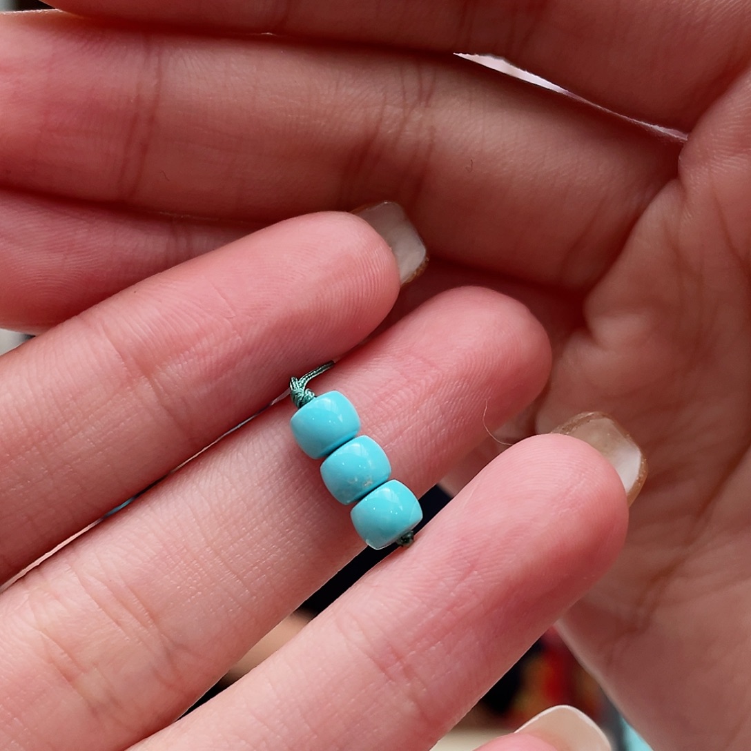 绿松石颈饰未镶嵌