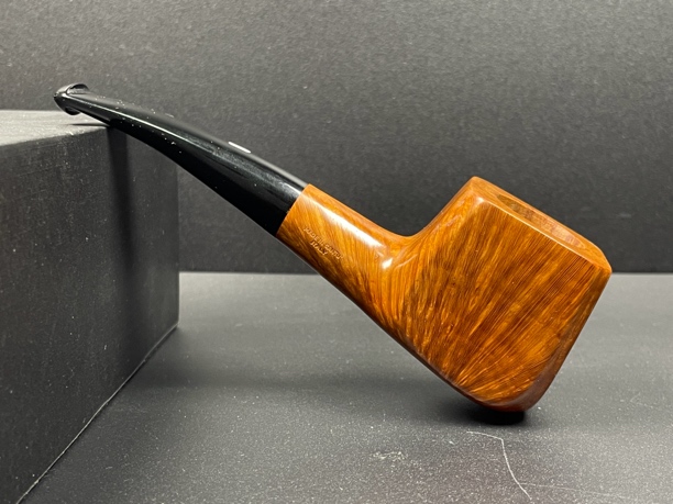意大利卡斯特罗收藏签名kk石楠木手工烟斗（内径23.5斗深34.5）