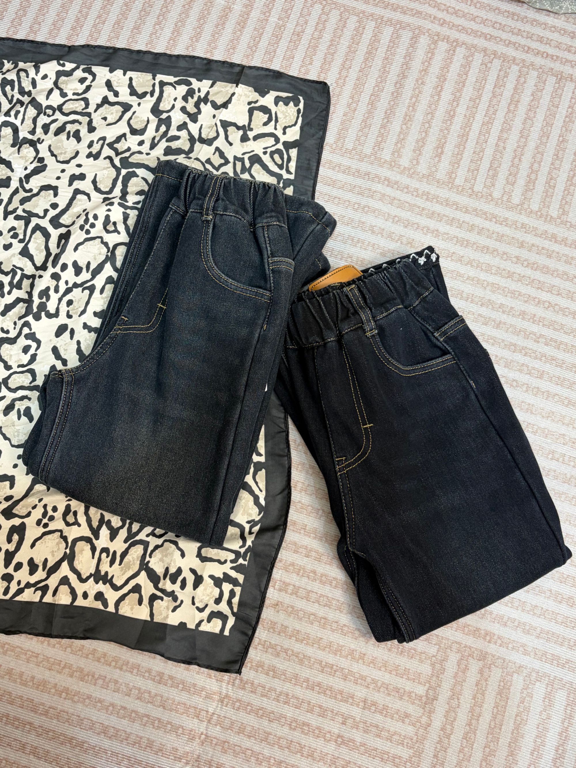 孤品默认微瑕  介意勿拍小中大童牛仔裤