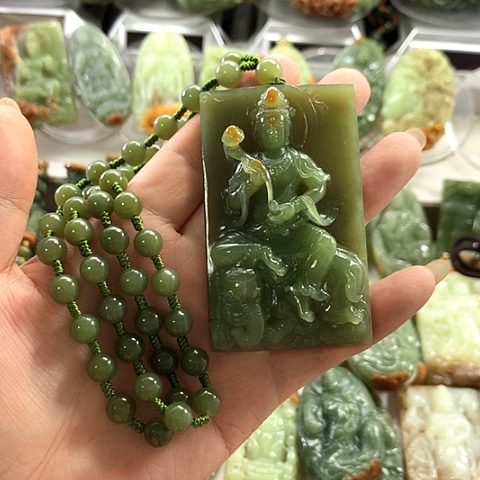 吊坠(赠链)未镶嵌和田玉