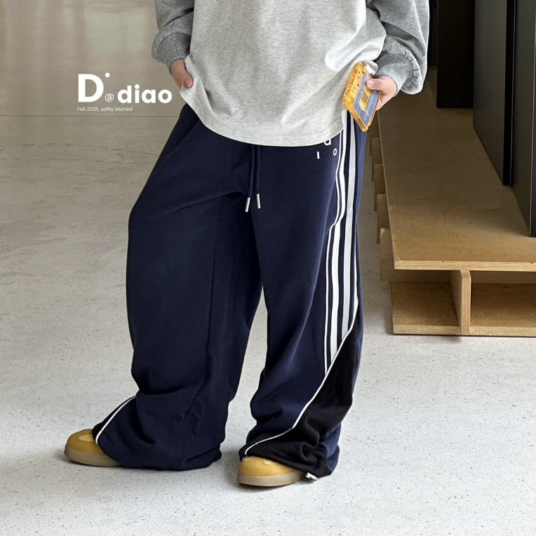 220童装拼接直筒卫裤