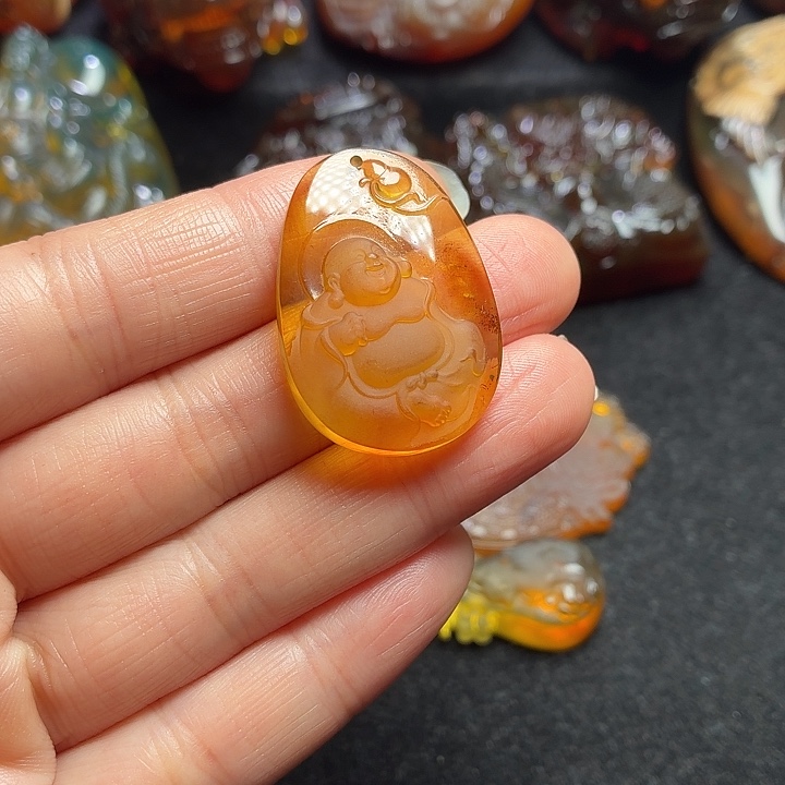 琥珀未镶嵌颈饰126