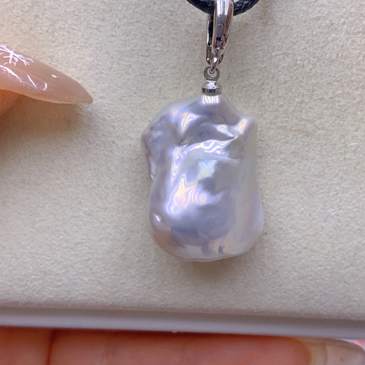 淡水珍珠吊坠(赠链)未镶嵌