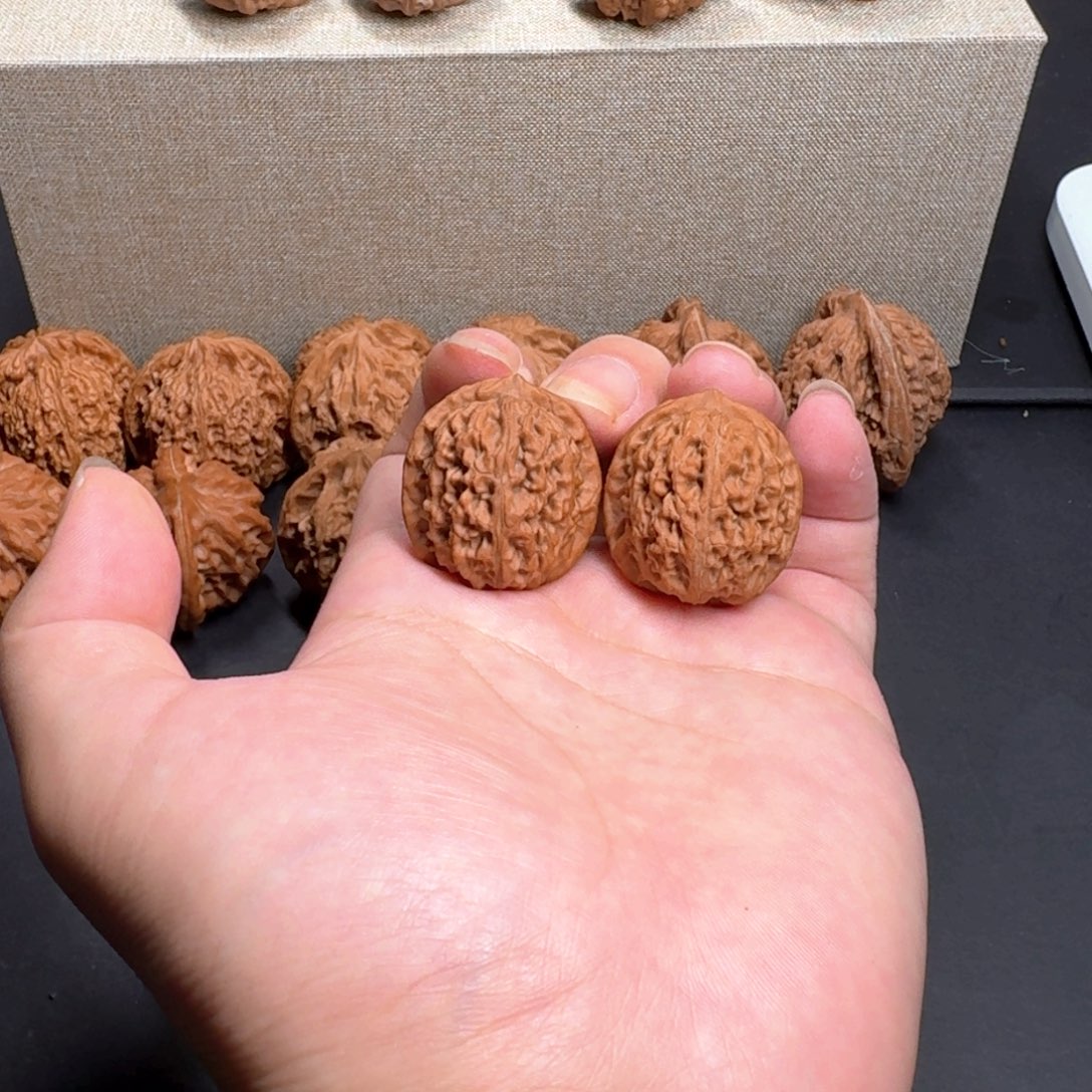 文玩核桃把件30野生核桃手捻全品