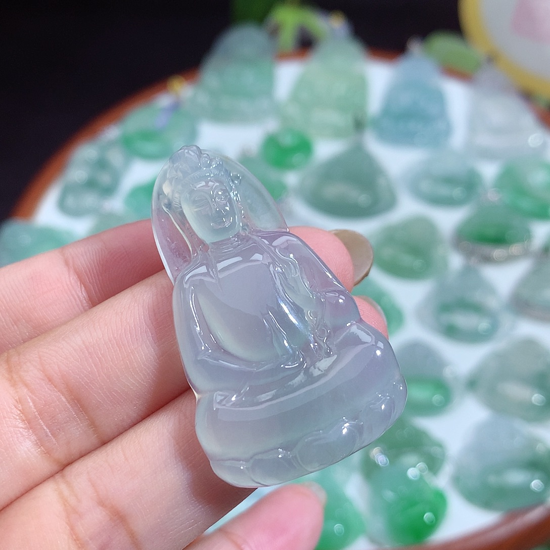 O***a翡翠未镶嵌颈饰观音