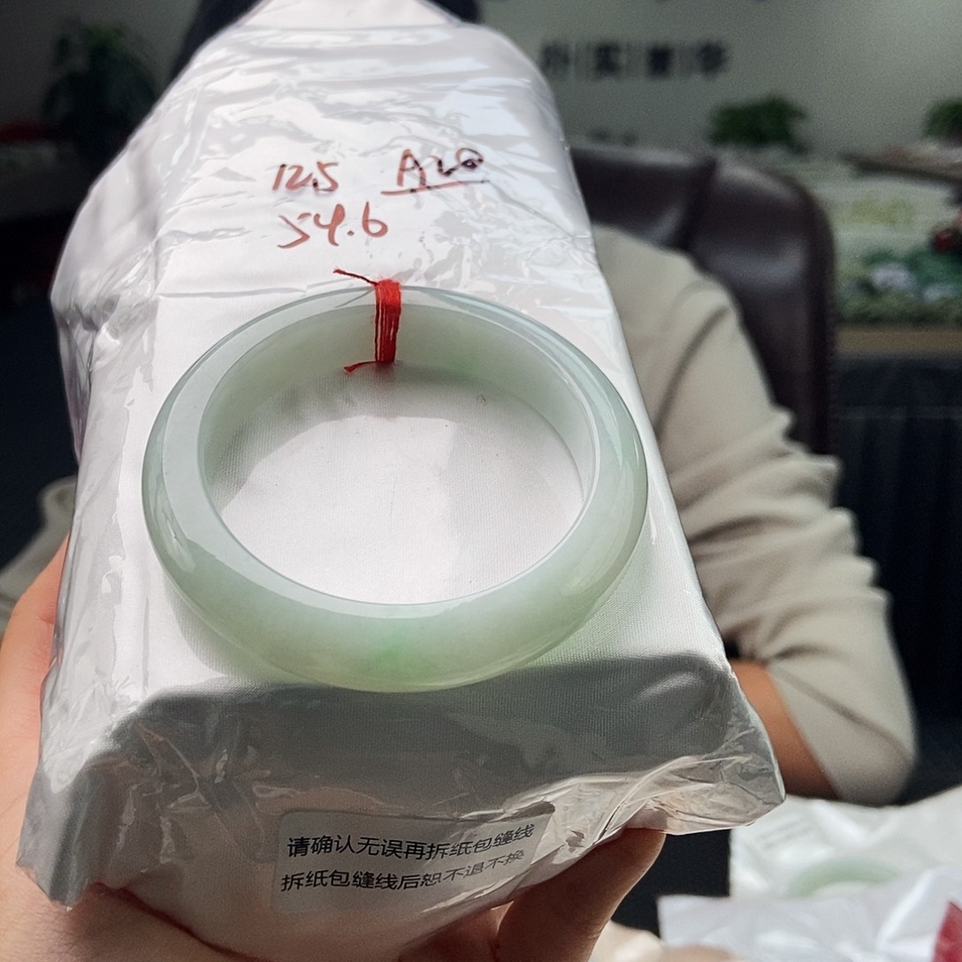 翡翠未镶嵌手镯拍一发一