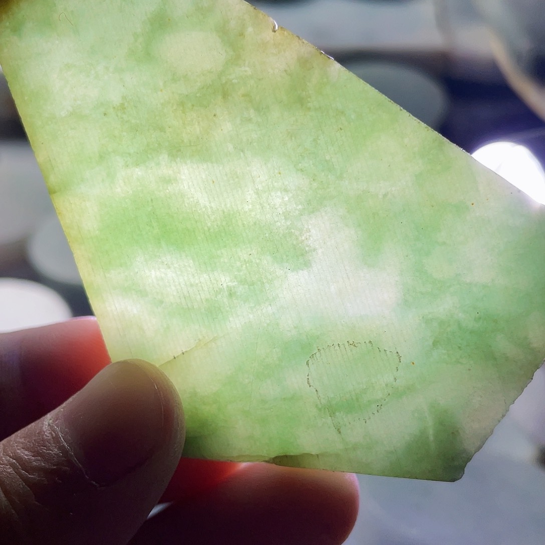 翡翠颈饰未镶嵌毛料40