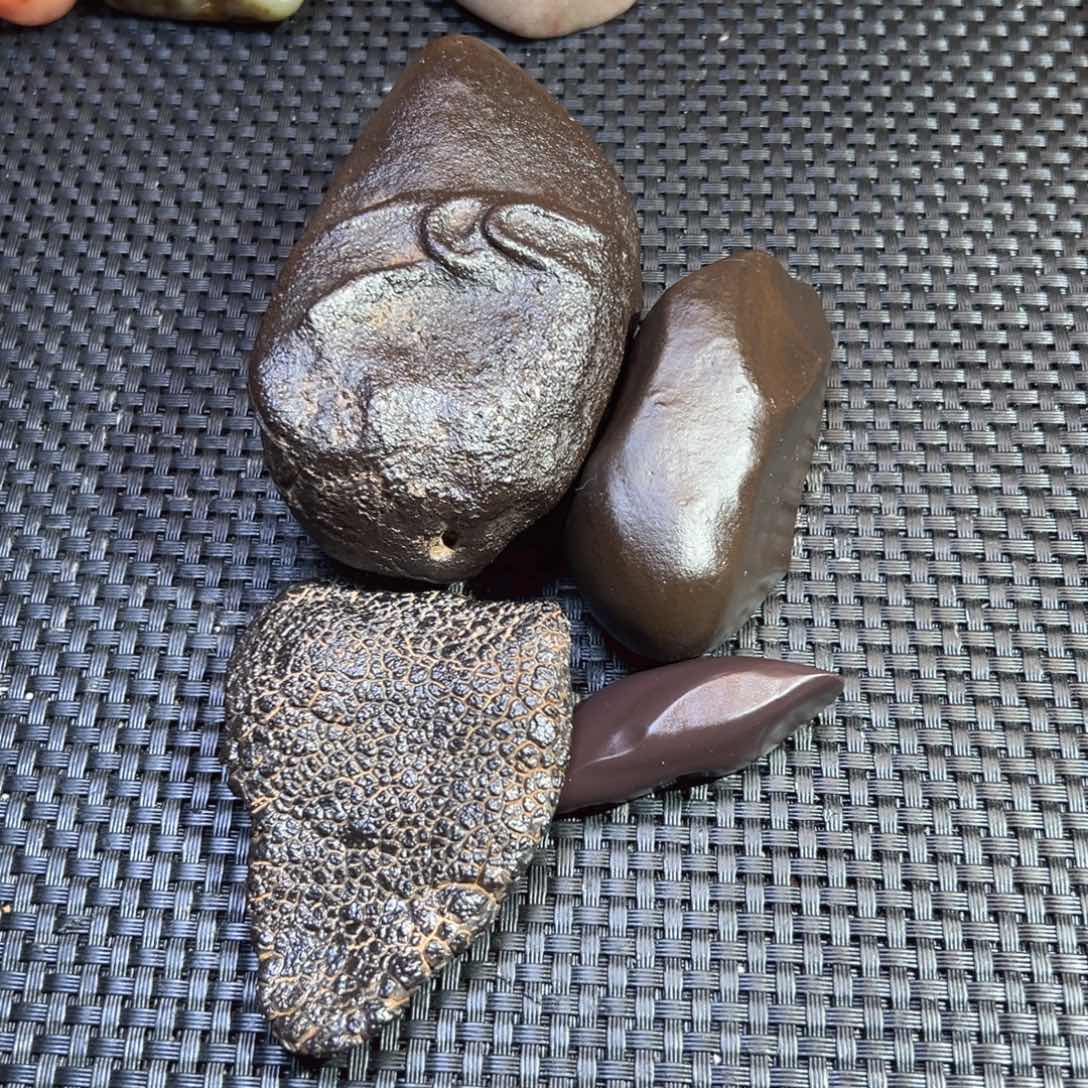 怡****）静辉品石泥石原石，陨石原石。