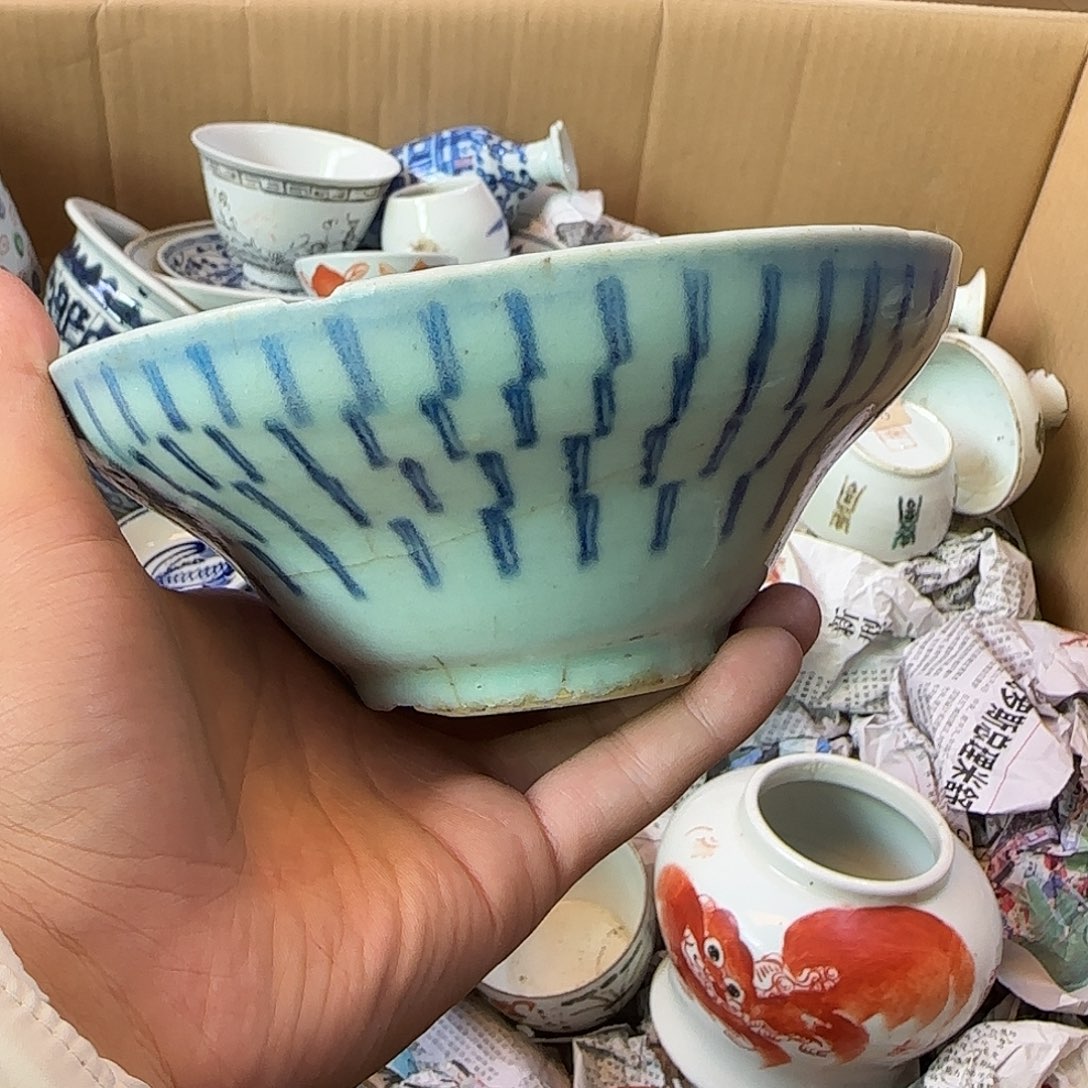 小***事瓷片67876867877899