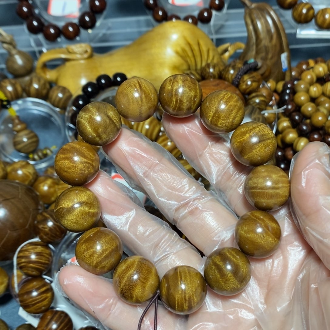 金丝楠木雕工艺品18