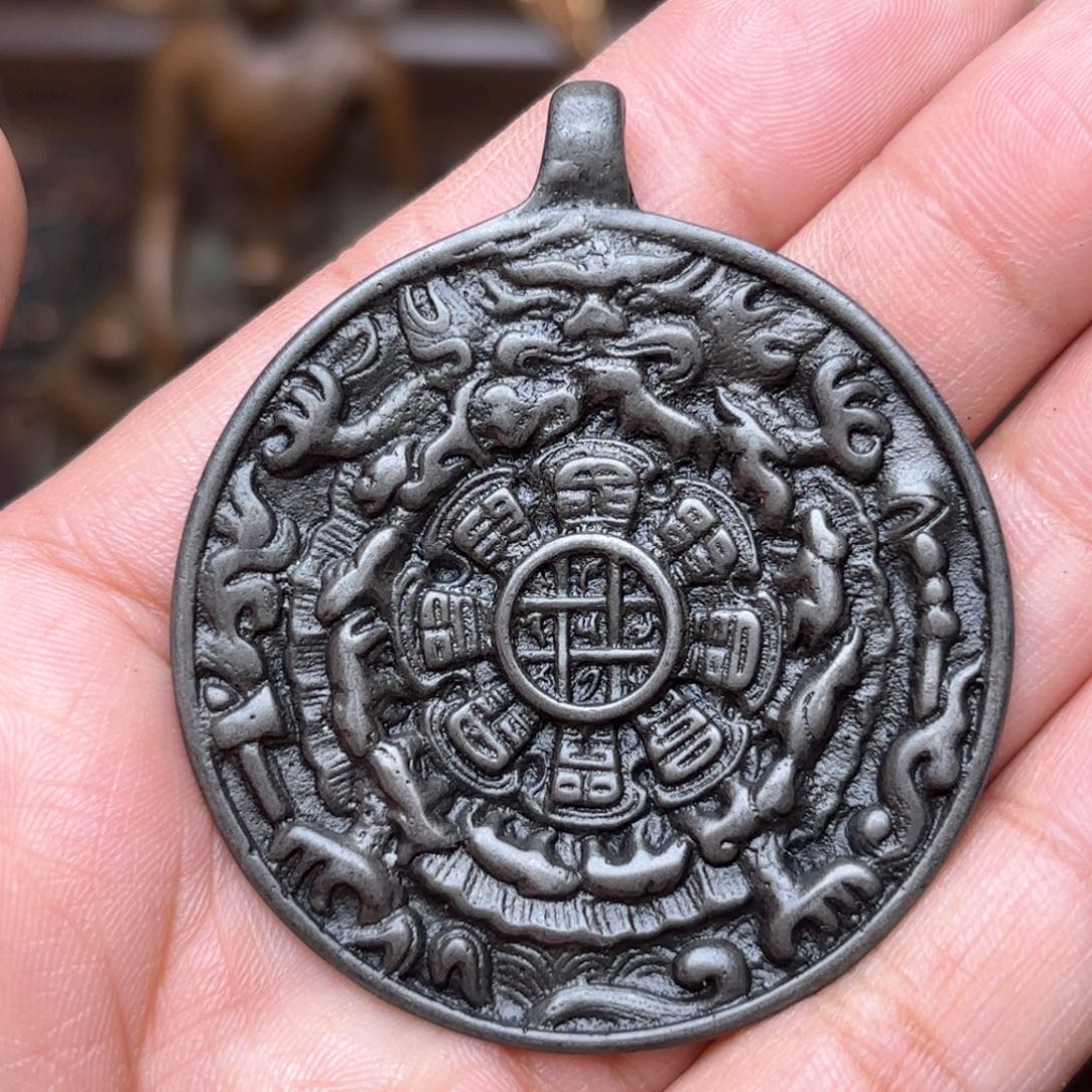 铜星月的菩提吊坠