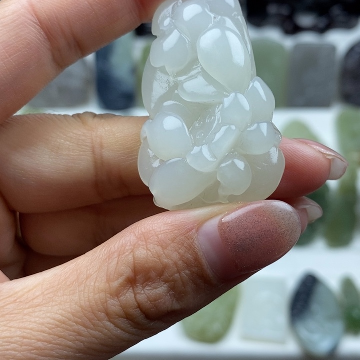 和田玉（糖玉）未镶嵌颈饰83