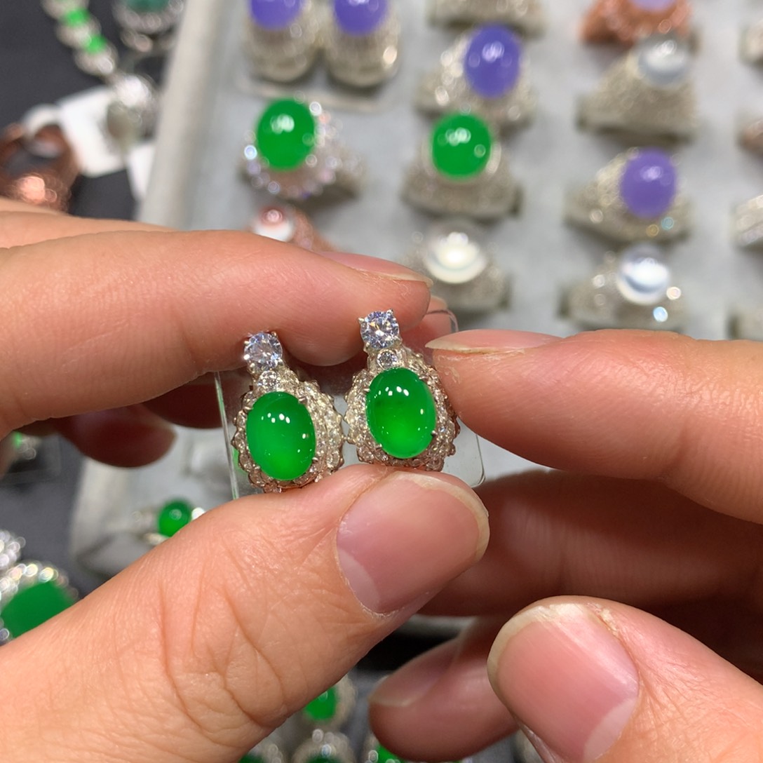 翡翠戒指未镶嵌耳钉