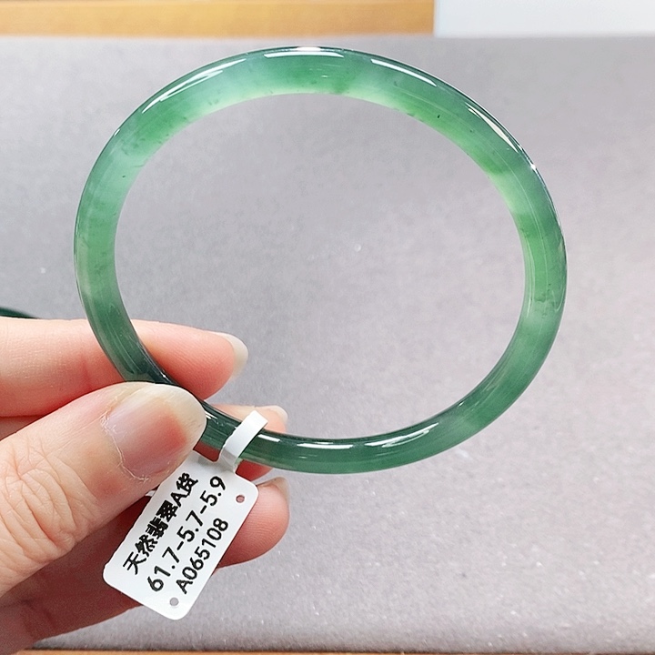 【闪购商品】翡翠手镯（圆镯）未镶嵌