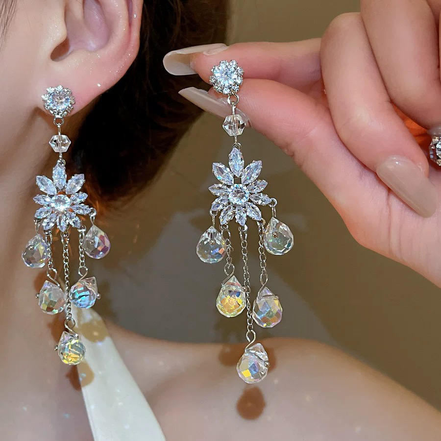 合金锆石耳饰 锆石花朵水滴流苏耳环夸张显脸小小众高级感耳饰女