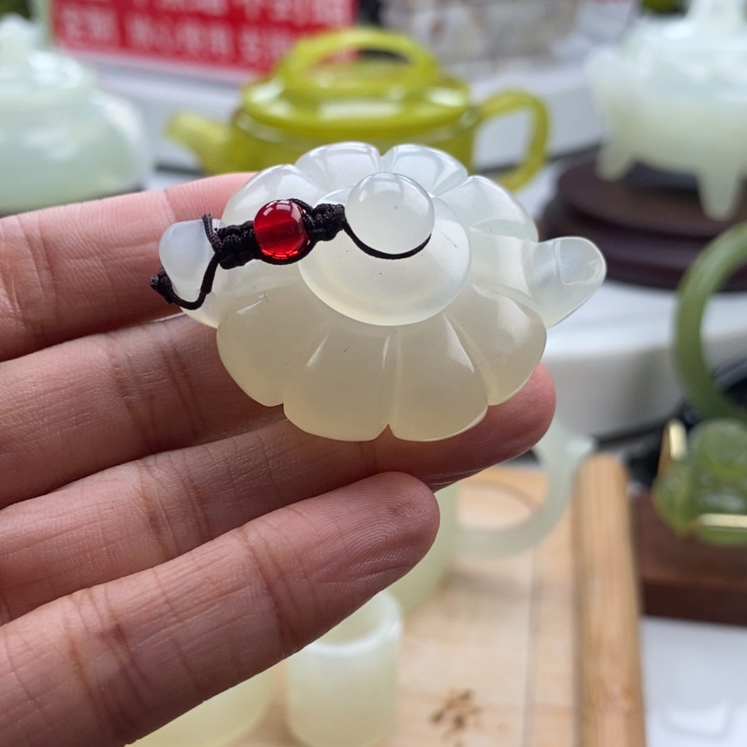 未镶嵌岫玉四大名玉手把壶