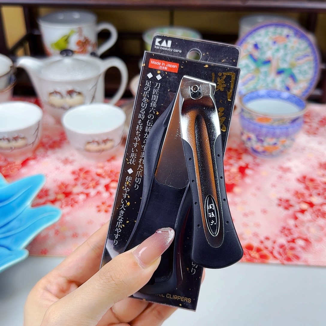 他家茶具瓷器真美！