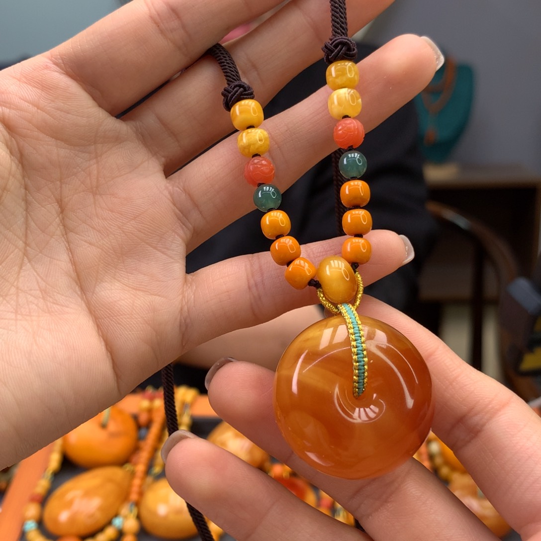 蜜蜡颈饰未镶嵌天然