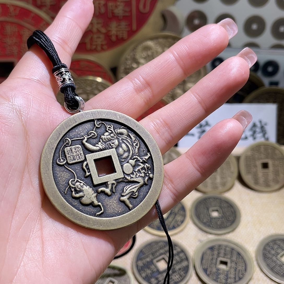 铜铜现代仿制工艺品花钱