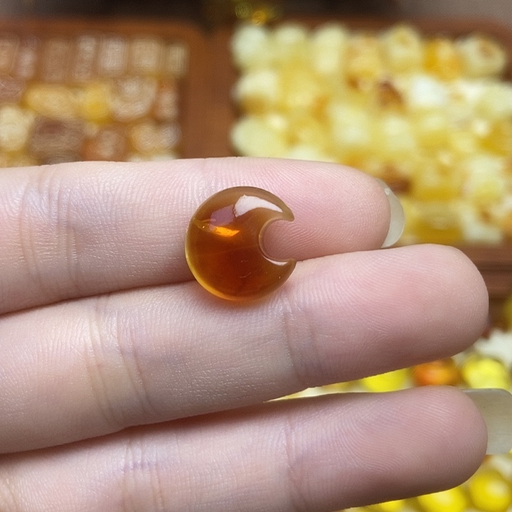 橄榄核吊坠特价月亮