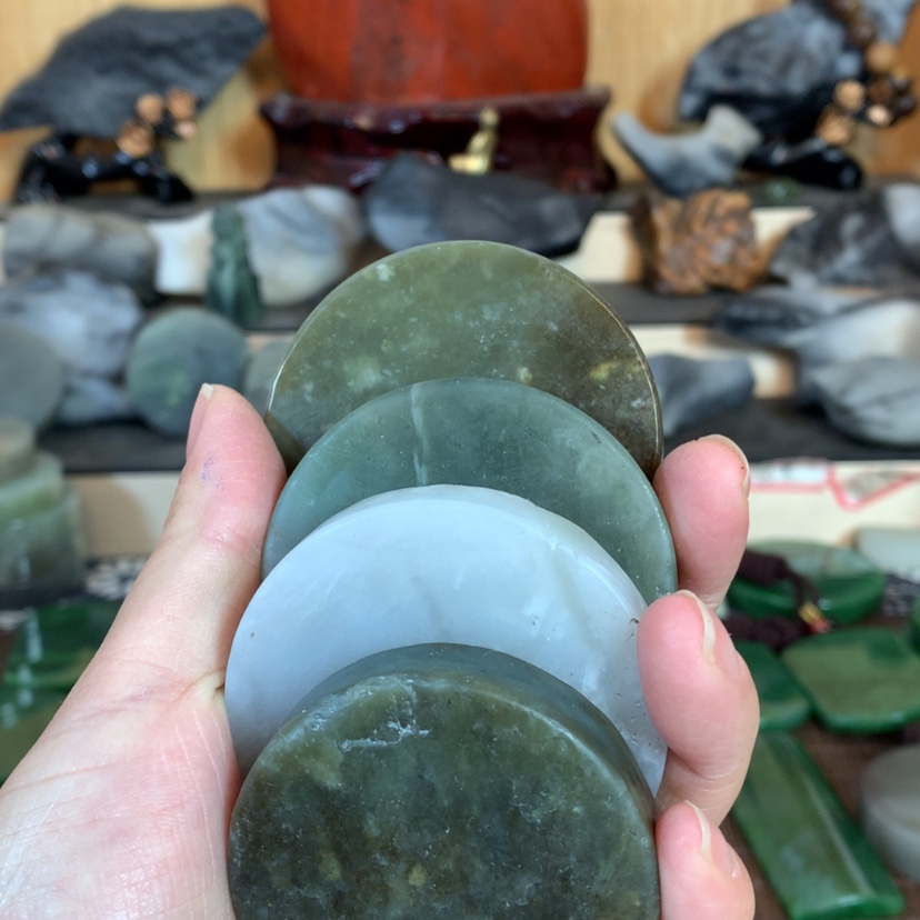 【闪购商品】和田玉镯子心未镶嵌